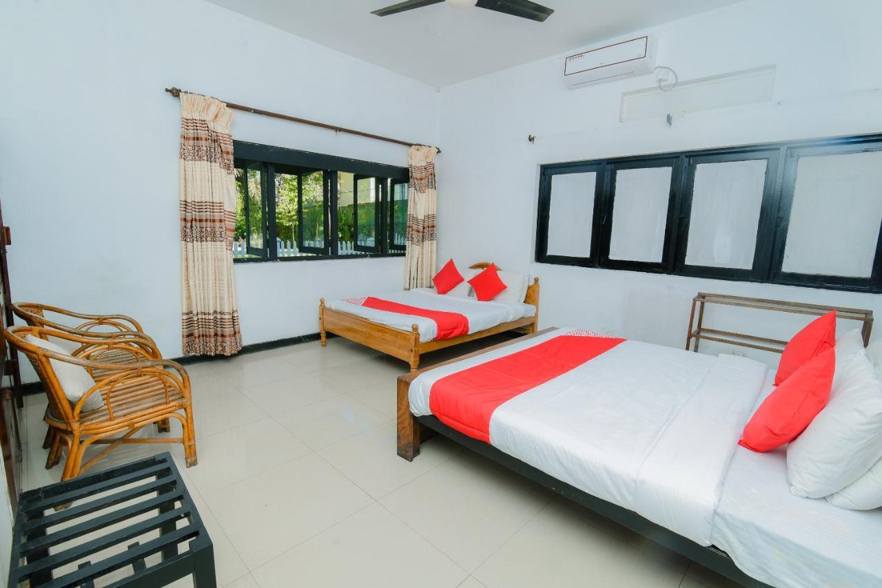 Oyo 479 Water Front Hotel Kandy Exterior foto